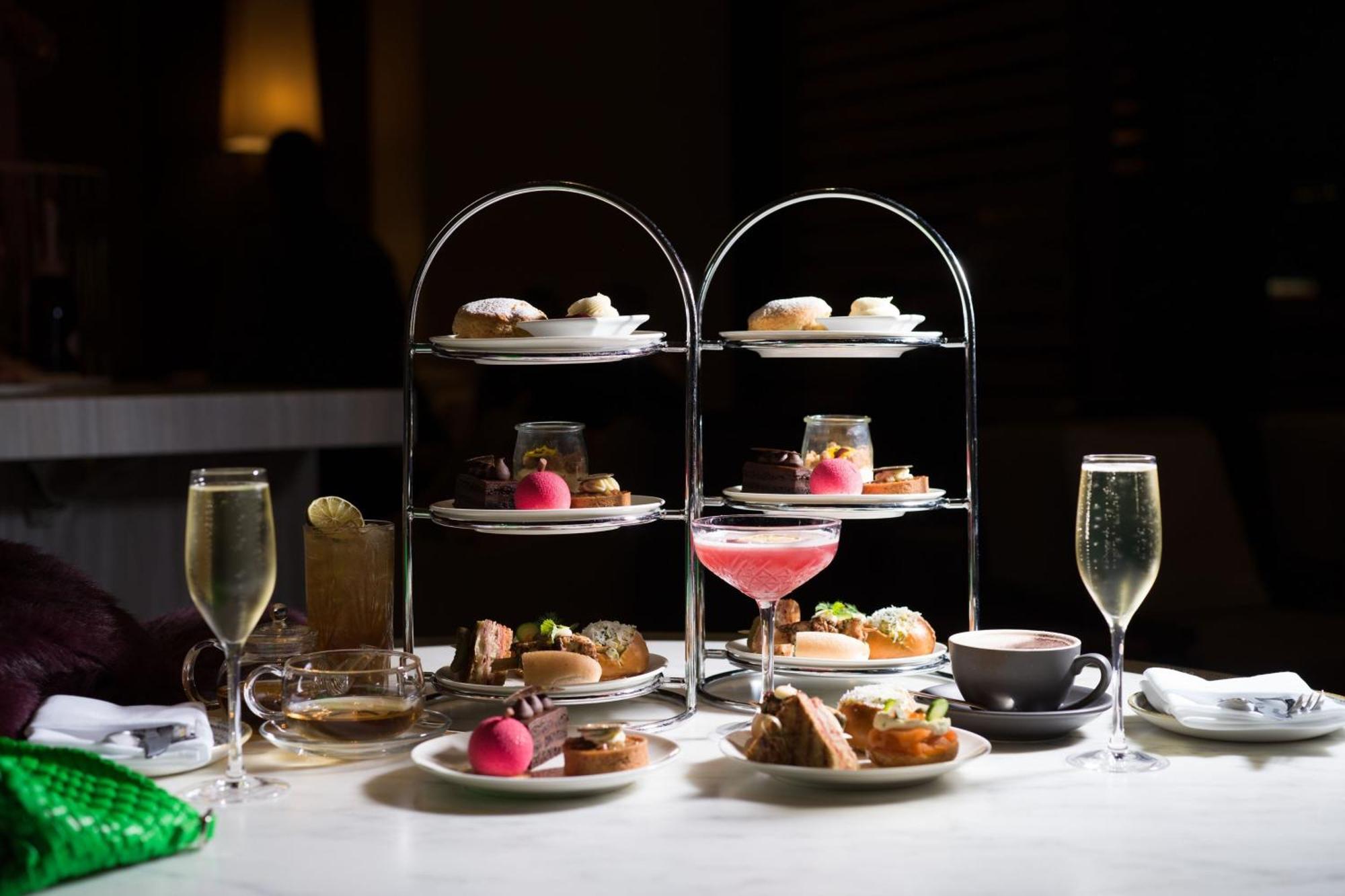 The Westin Perth Hotel Exterior foto Afternoon tea at the Langham