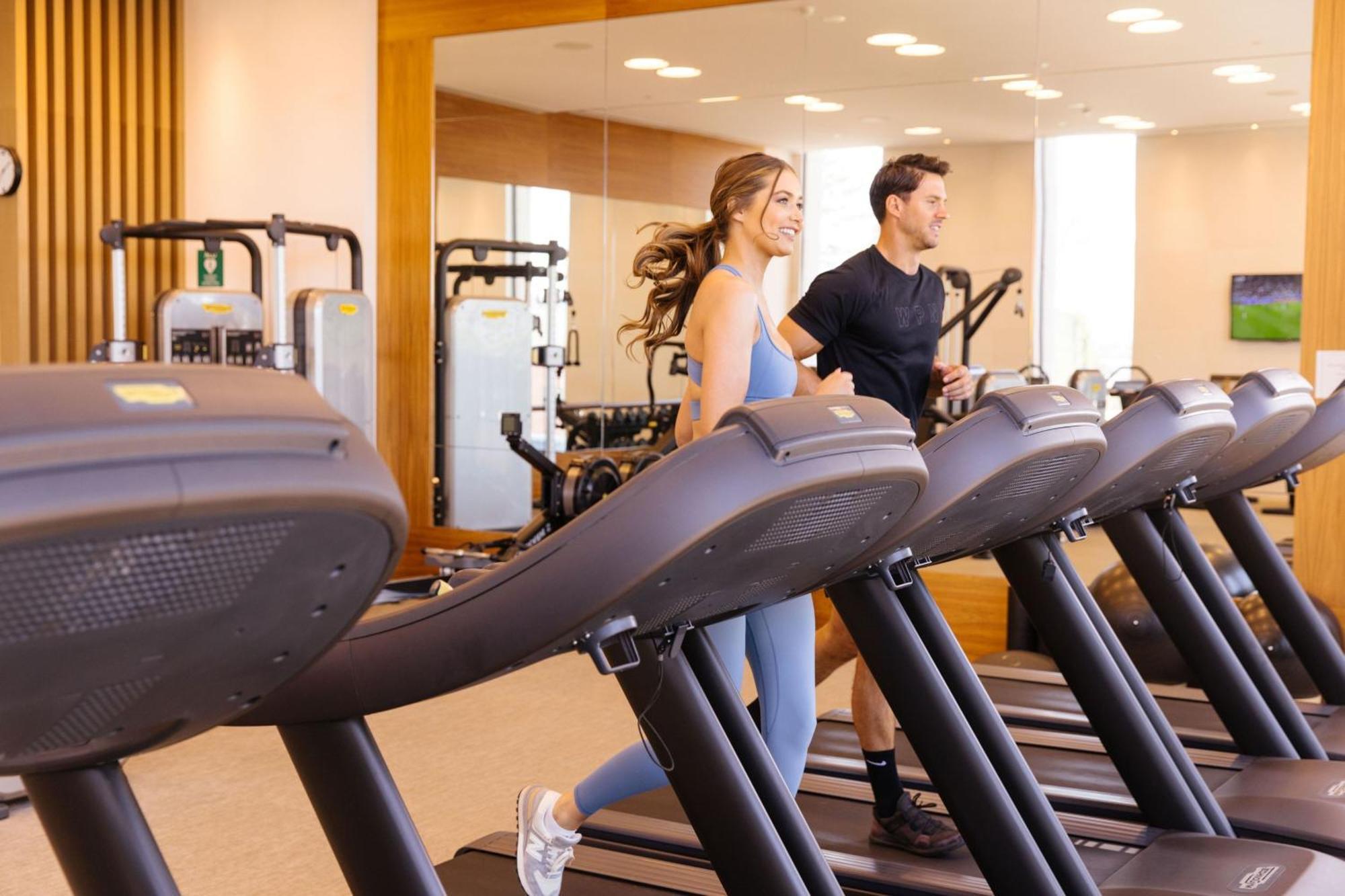 The Westin Perth Hotel Exterior foto A treadmill