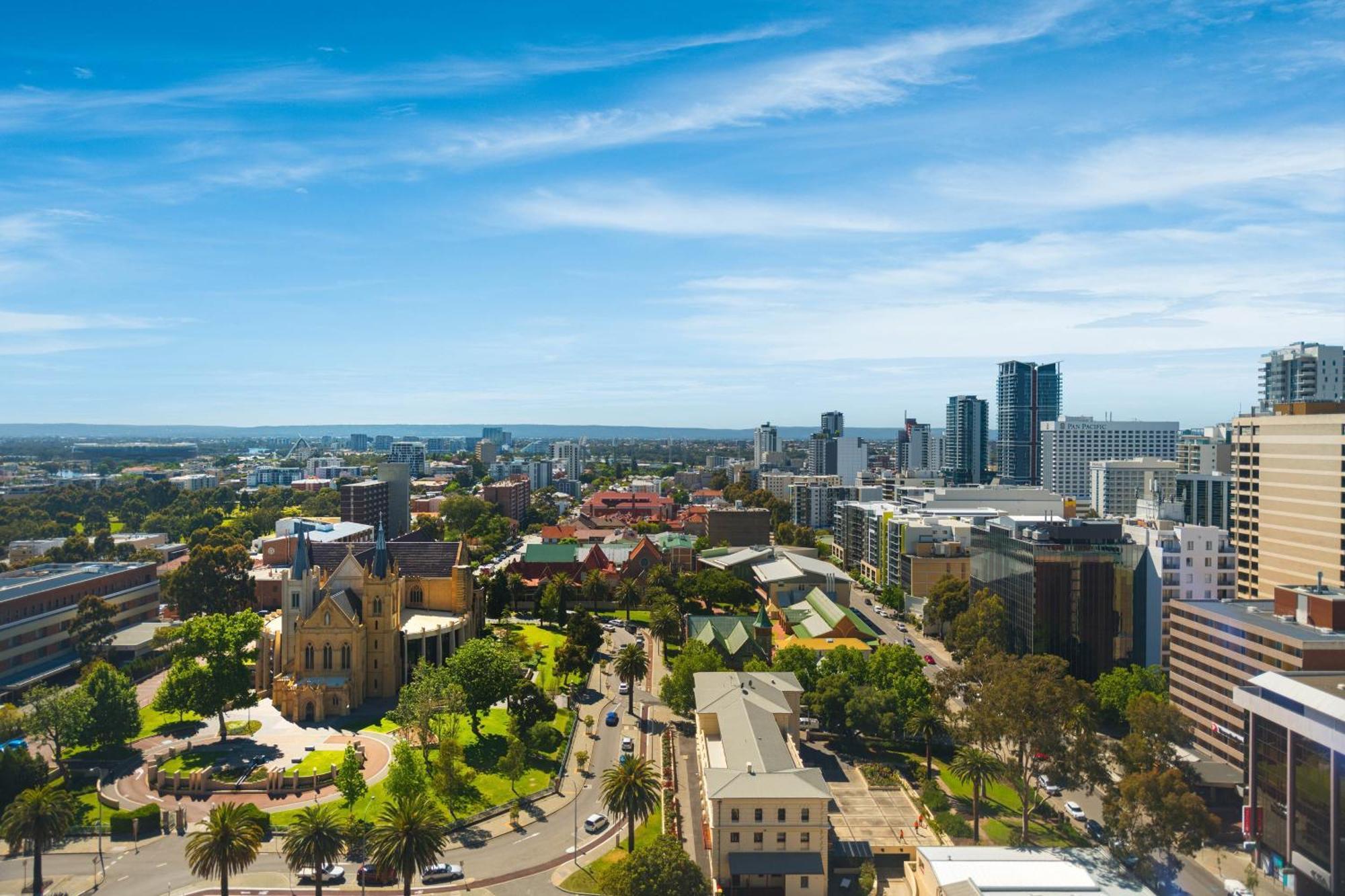 The Westin Perth Hotel Exterior foto Aerial view of the East Perth skyline